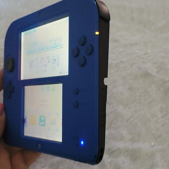 Nintendo 2DS Blue - Picture 3 of 4